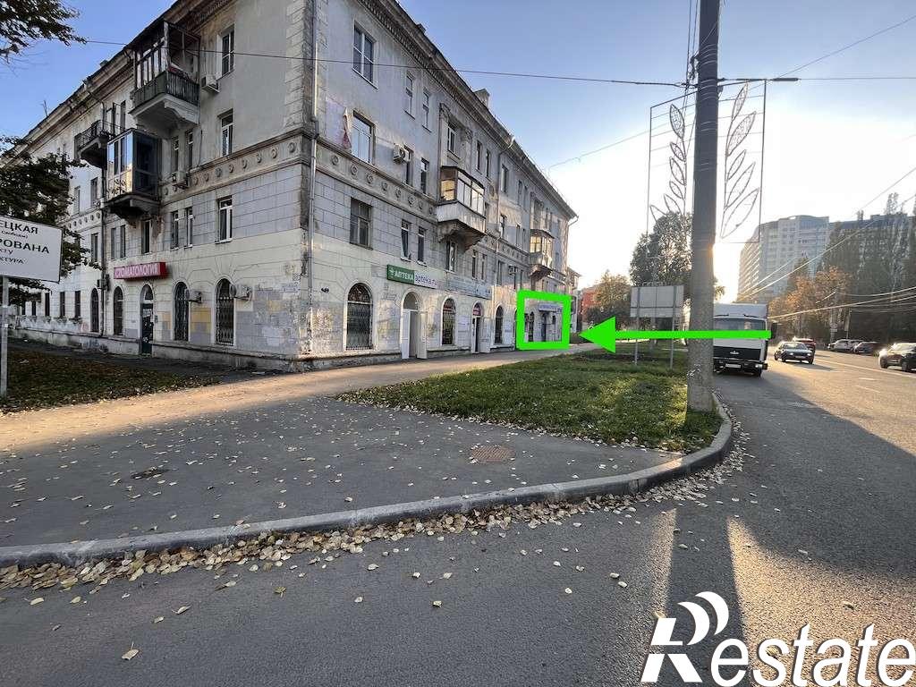 Сдать торговое помещение за 117 600 рублей на Металлургов проспект, 35