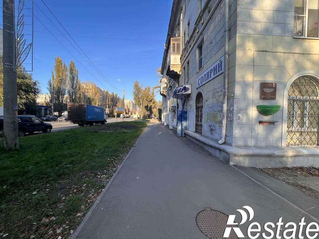 Сдать торговое помещение за 117 600 рублей на Металлургов проспект, 35